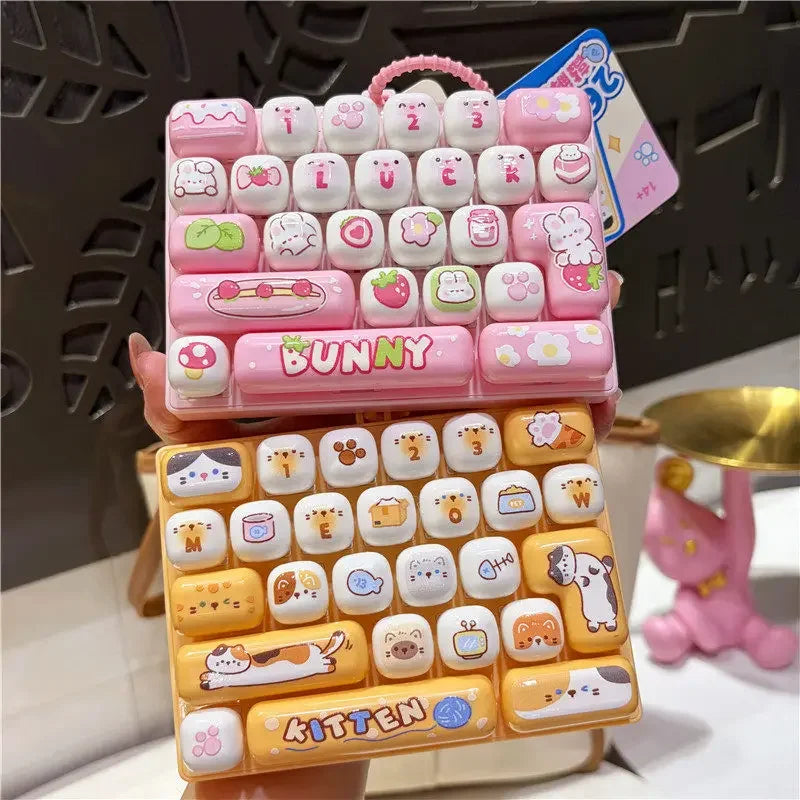Cute 26 Grids Stress Relief Simulation Keyboard Keychain Animal Diary Desktop Decoration Student Bag Ornament Toy Creative Gift